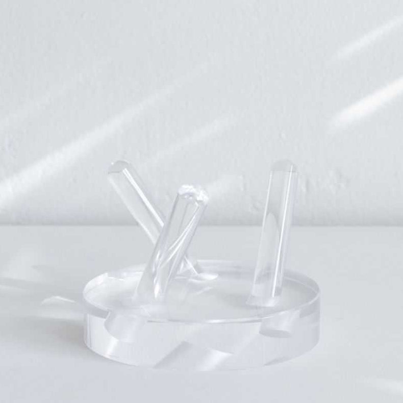 globe acrylic base - MOVA US