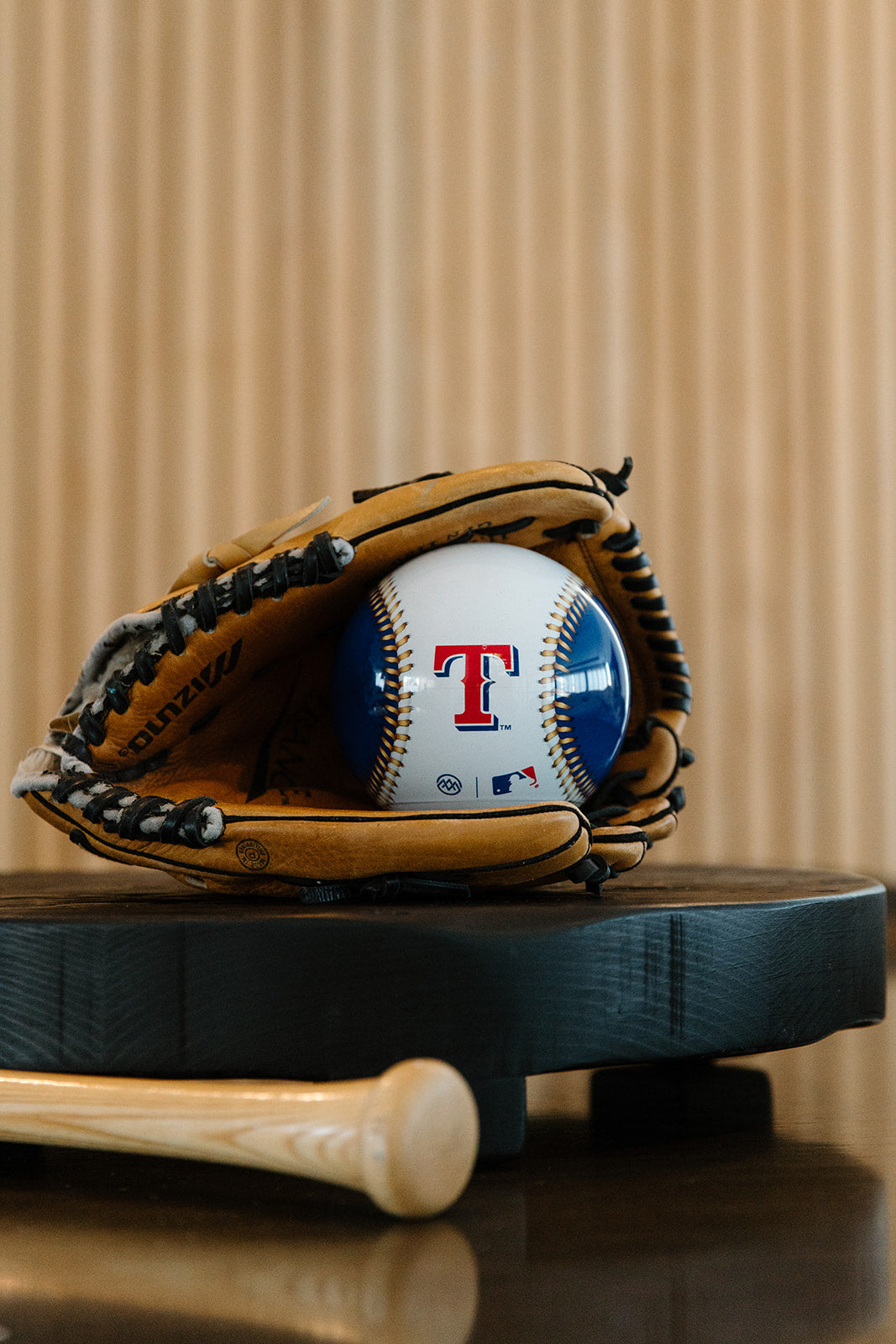 MLB® Rangers World Series™ MOVA Globe