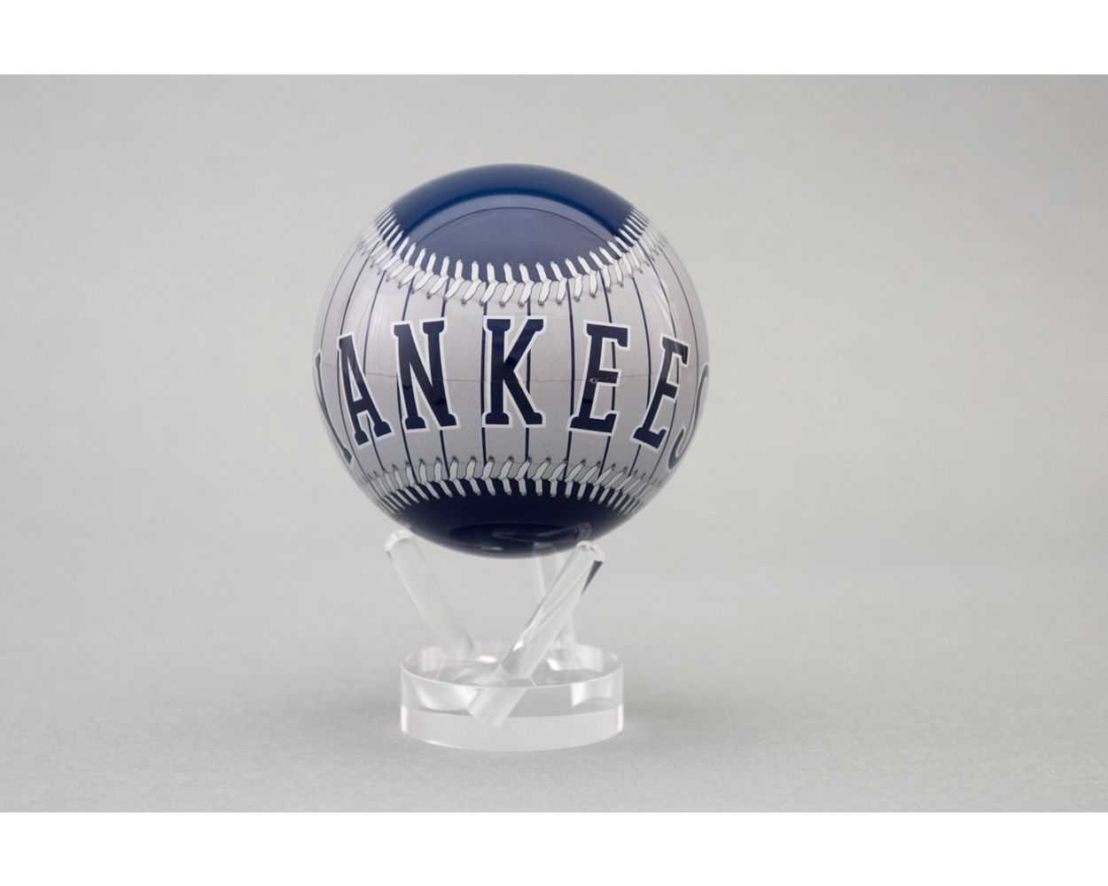 MLB® Yankees™ MOVA Globe