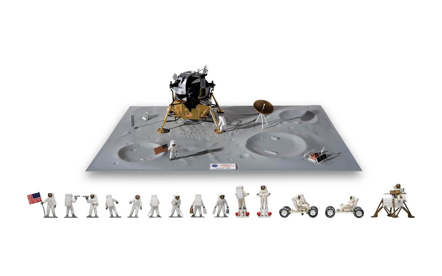 NASA One Small Step For Man - 40th Anniversary of the Moon Landing Space Exploration Gift Set by Airfix