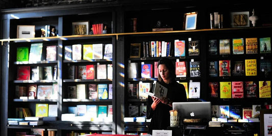 Independent Retailer Shopper Photo Contest - MOVA Globes International