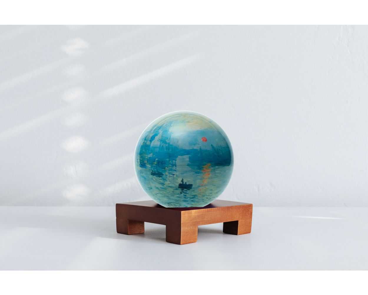 Sunrise Globe