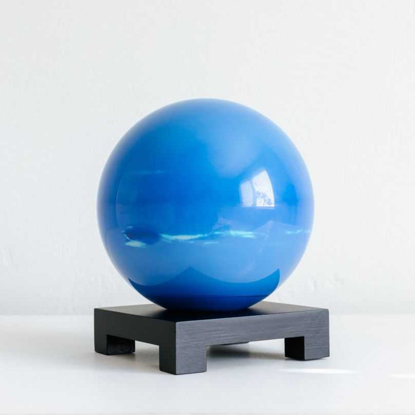 Neptune Globe