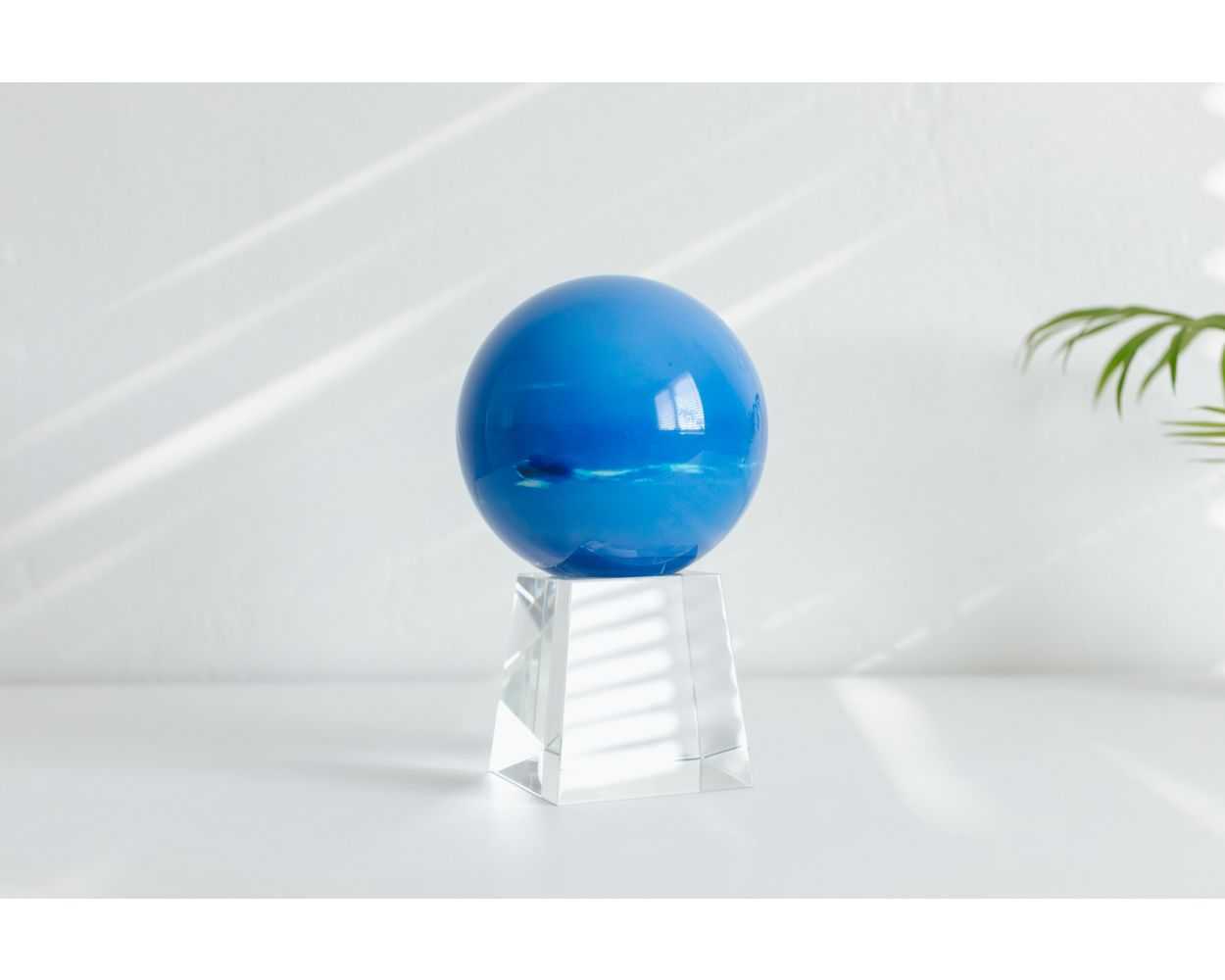 Neptune Globe