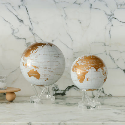 WHITE AND GOLD GLOBE No need to charge - MOVA US