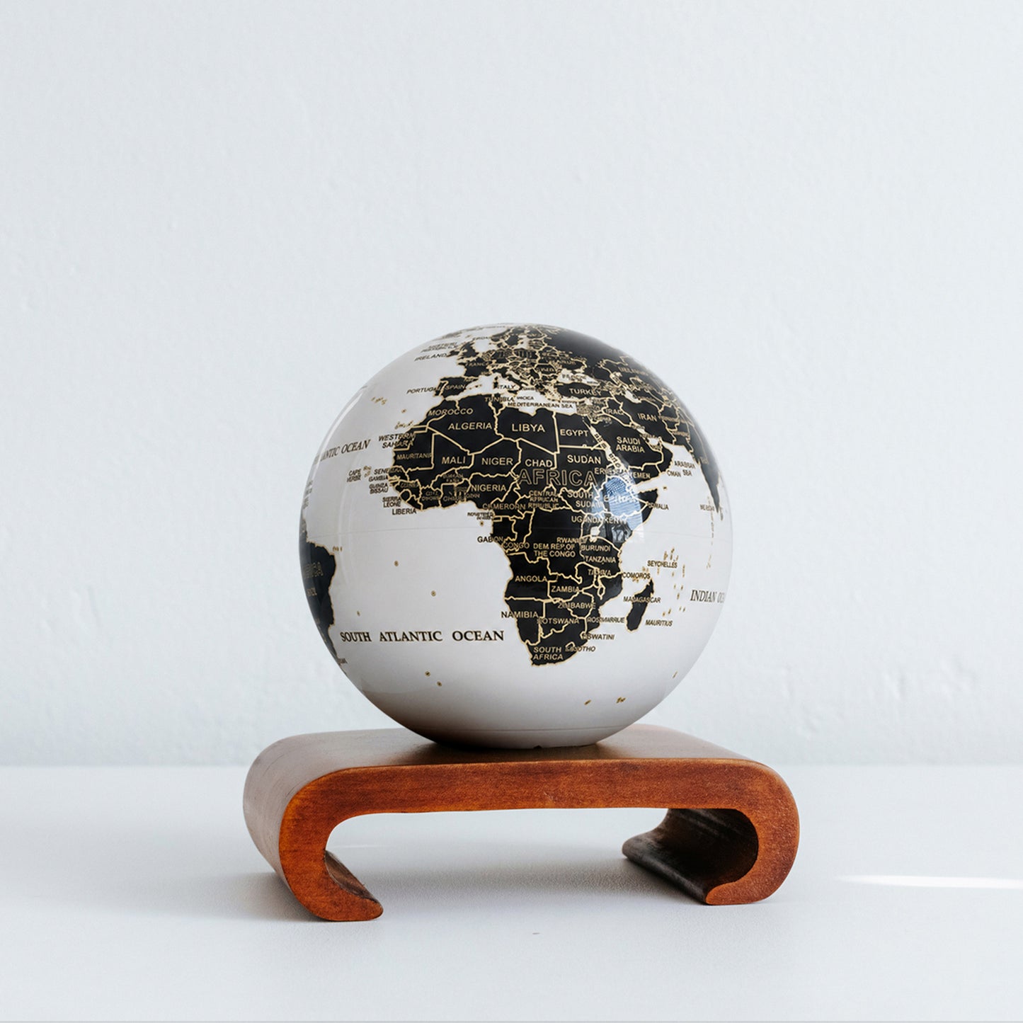 Gilded Terra Lux MOVA Globe - MOVA Globes InternationalClassic (4.5″)Arched Base Dark Wood