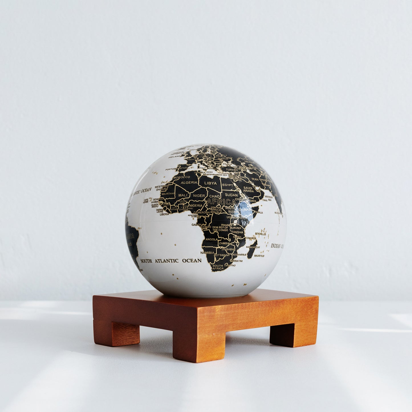 Gilded Terra Lux MOVA Globe - MOVA Globes InternationalClassic (4.5″)Square Base Dark Woods