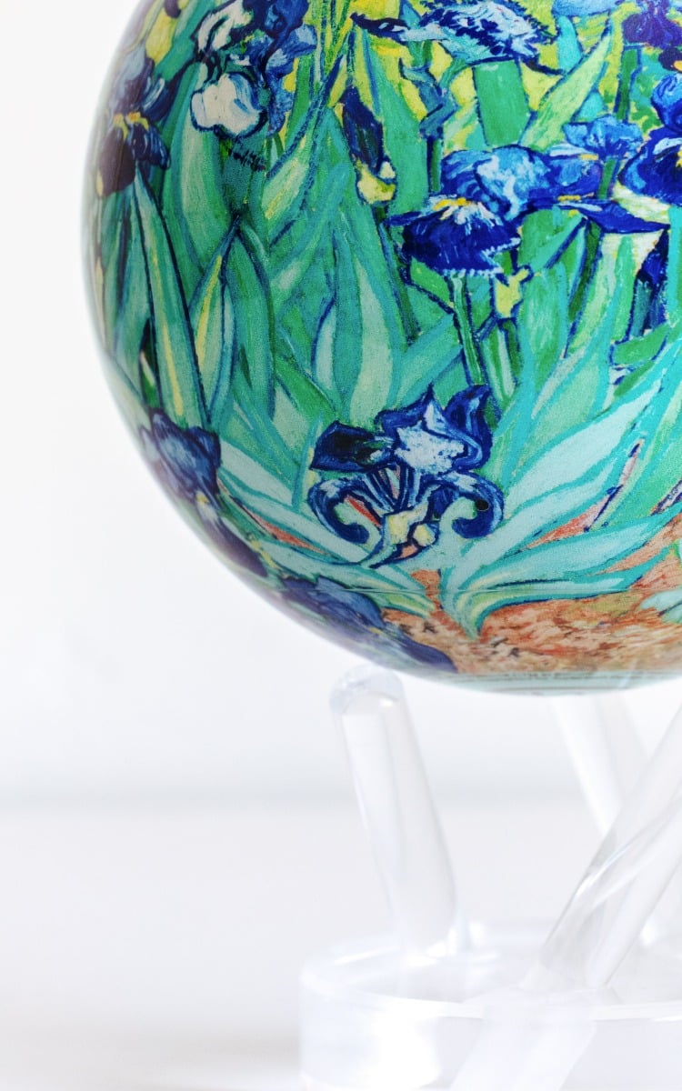 irises_45_acrylic_final4lifestyle_closeup.jpg