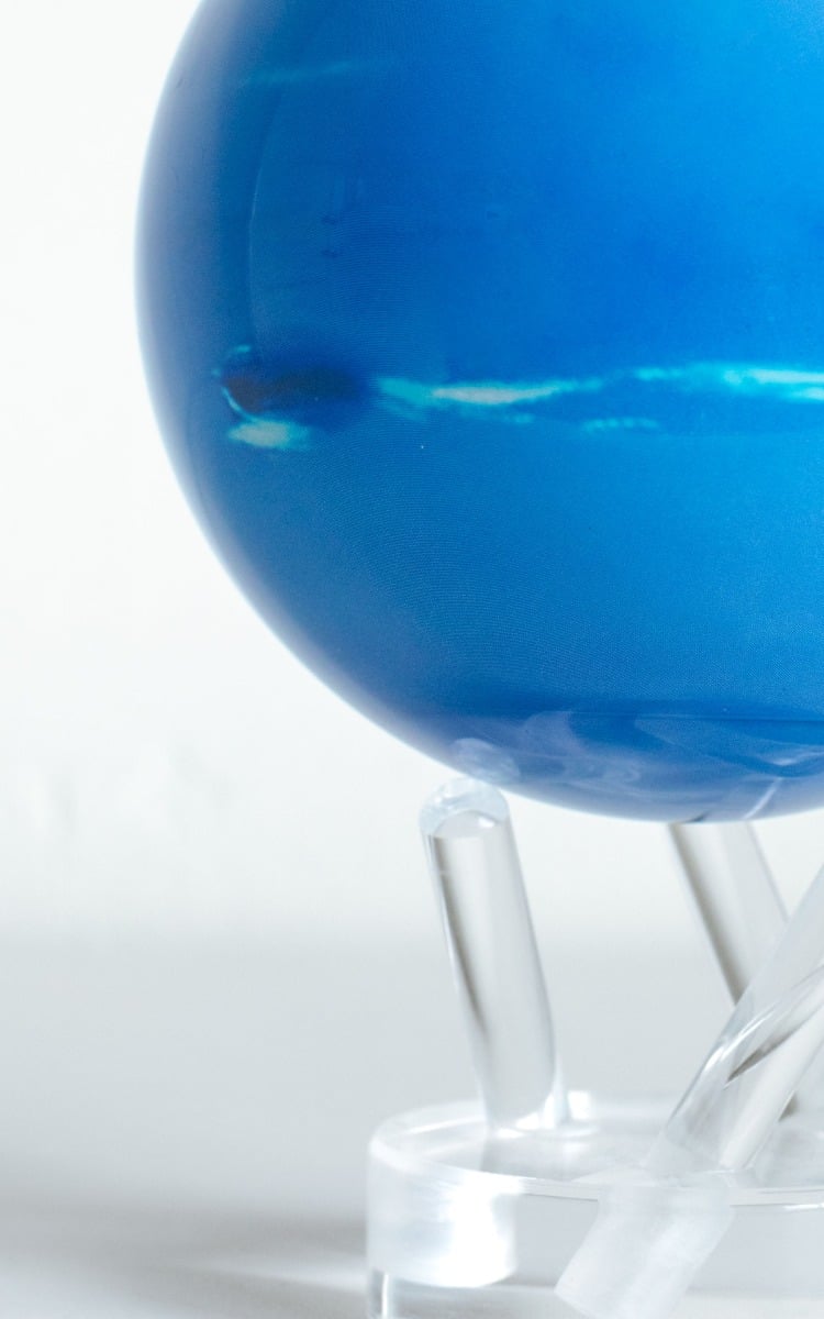 neptune_45_acrylic_final4lifestyle_closeup.jpg